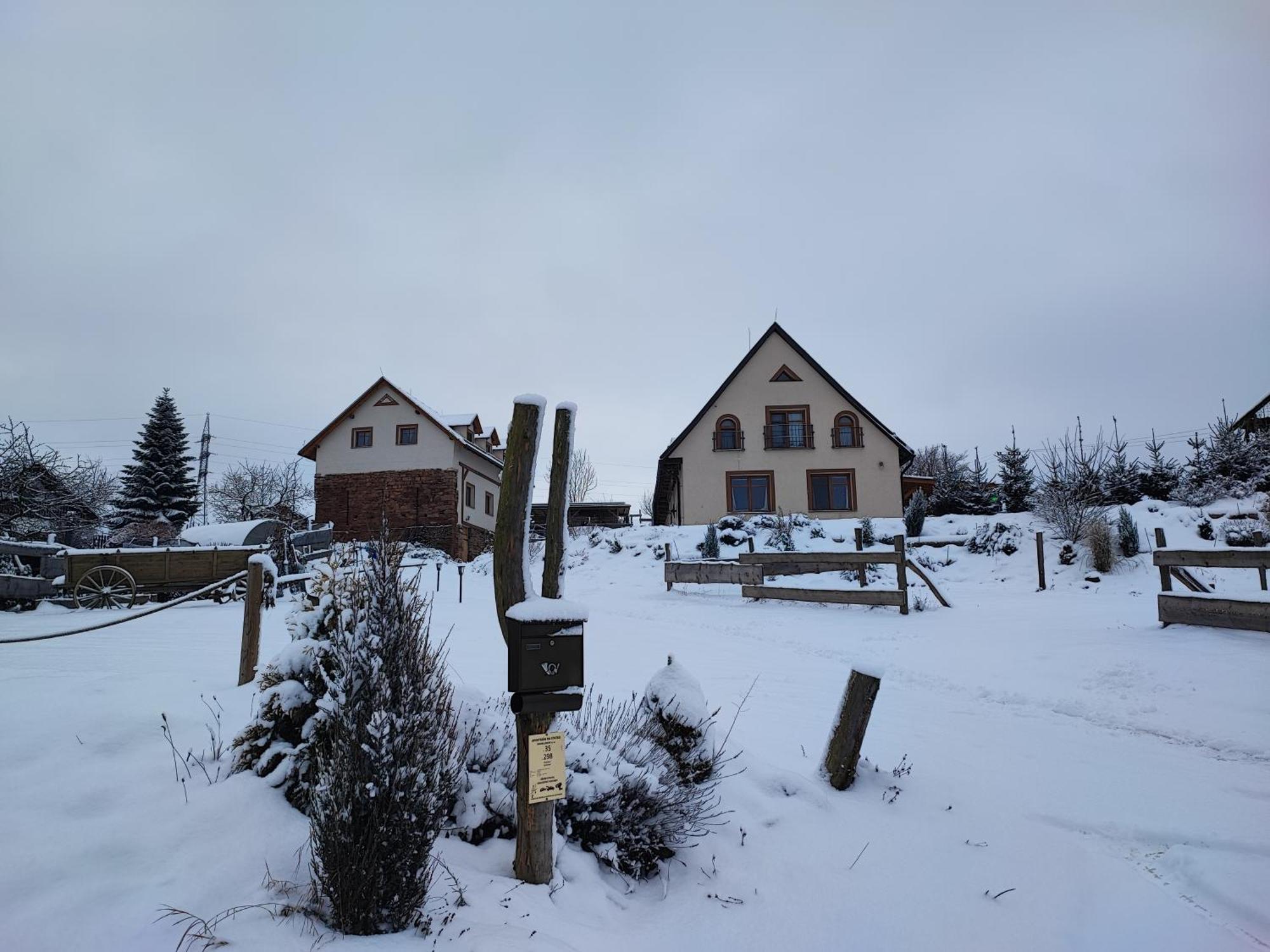 Apartman Na Statku Červený Kostelec Exterior foto
