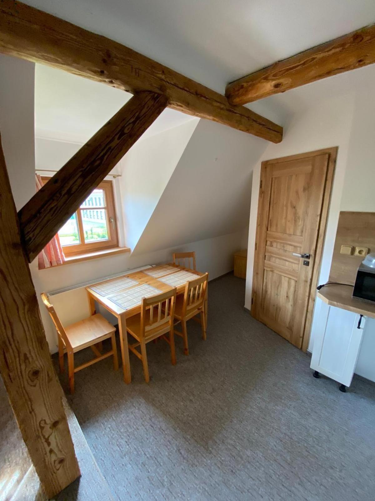 Apartman Na Statku Červený Kostelec Exterior foto